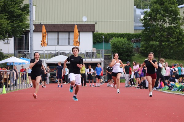 bundesjugendspiele_25-3190D09589-557B-2246-3BEC-52CAE9A2102B.jpg