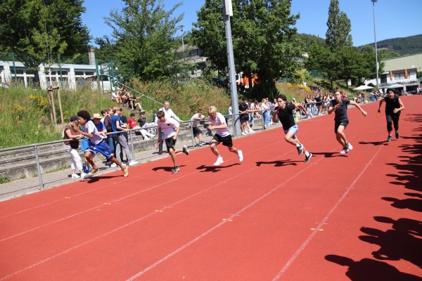bundesjugendspiele_25-6216CAF3E0-B9DC-A5A1-354C-7569DCDD1A6B.jpg