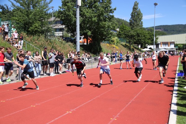 bundesjugendspiele_25-69FB9F7BD7-61E3-A391-C91D-87E4539C4517.jpg