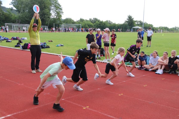 bundesjugendspiele_25-738F692AA-4B2D-6606-A0F9-3D595C393F47.jpg