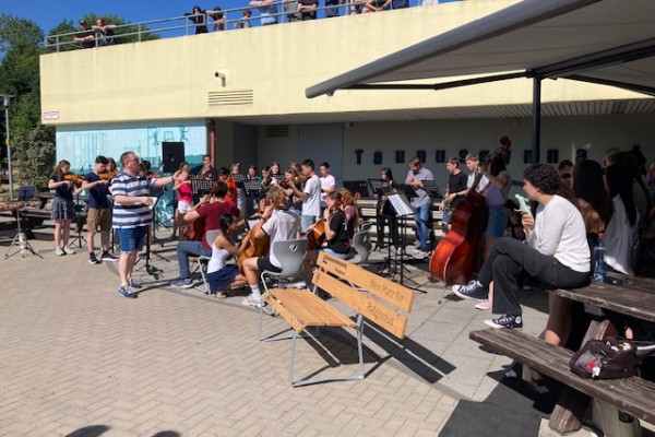 orchester-und-chorD5358E9D-9B57-0A27-E398-9C6B35547434.jpg