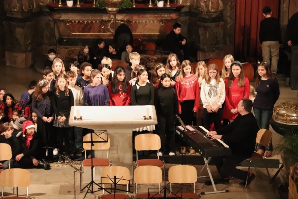 weihnachtskonzert_25-14E03FAAE6-2143-C0BC-FBC6-7E77C2969E68.jpeg