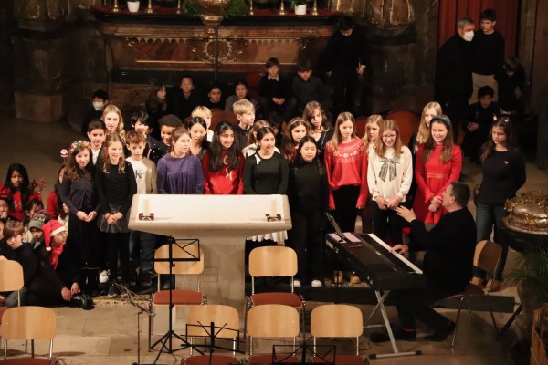 weihnachtskonzert_25-188C9E8041-A170-6465-EEAD-69513CAF48B3.jpeg