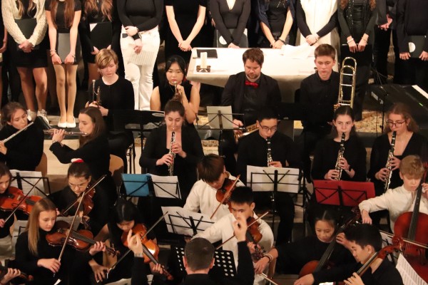 weihnachtskonzert_25-62642D1F0F-4917-ABA6-A2FF-1BFE134B761D.jpeg
