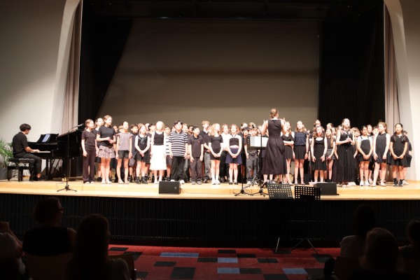 sommerkonzerte_26-52B9D449ED-AF23-6616-9DD5-DD4BEED004BA.jpeg