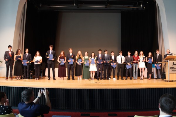 akadfeier_26-53C5A140B8-7395-BBAF-E3F9-6DDCA8FE9931.jpeg